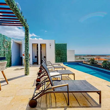 One Paralia 405