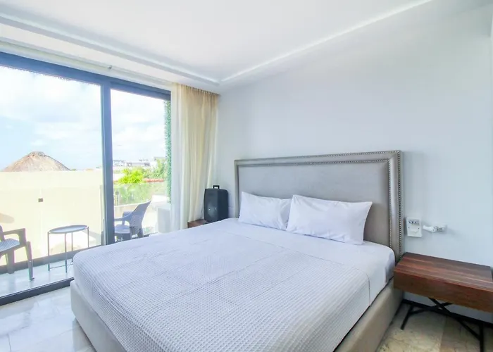One Paralia 405 *